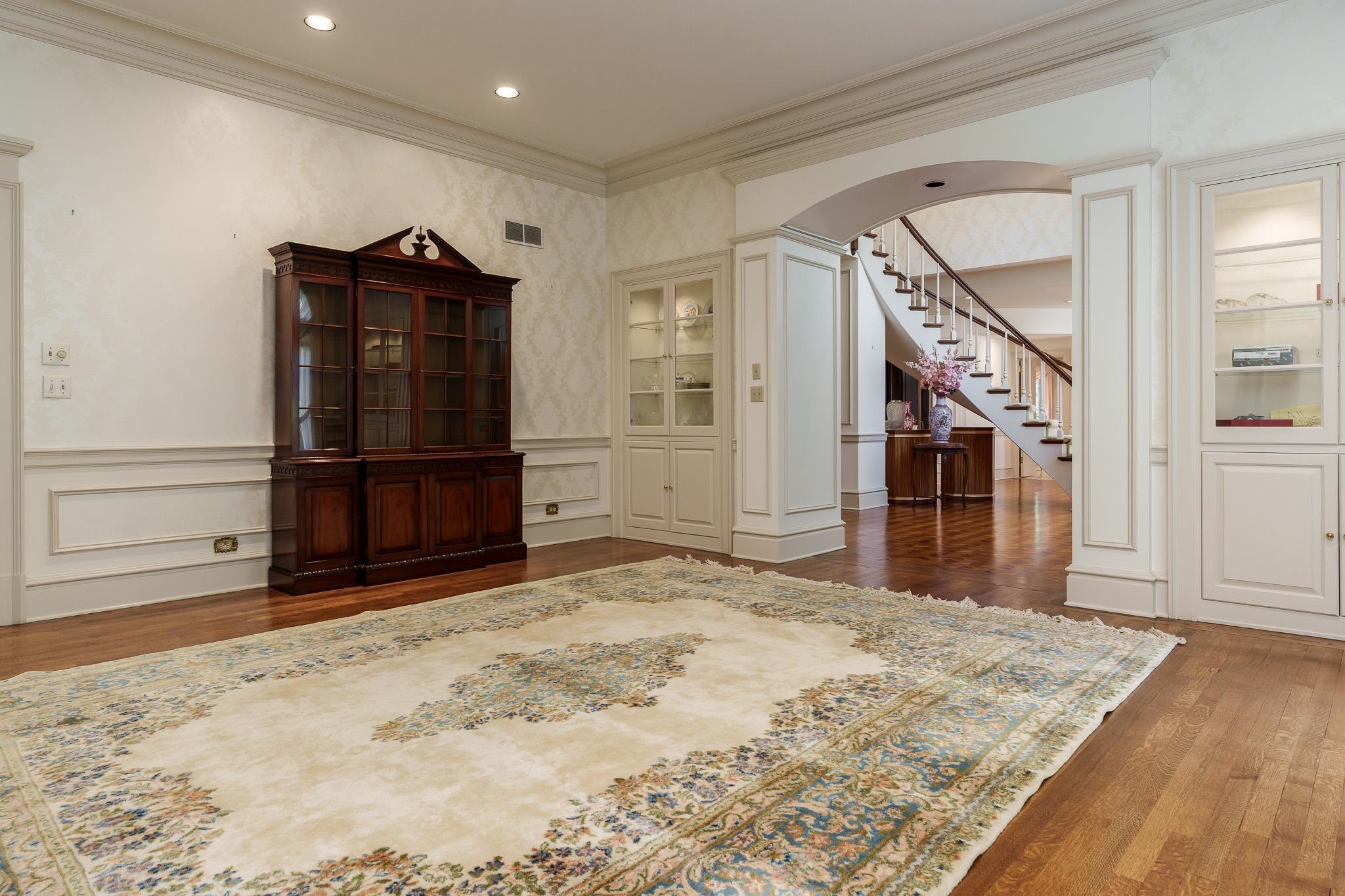 Rockford, Illinois 61107, United States, 4 Bedrooms Bedrooms, ,5 BathroomsBathrooms,Residential,Active,219731