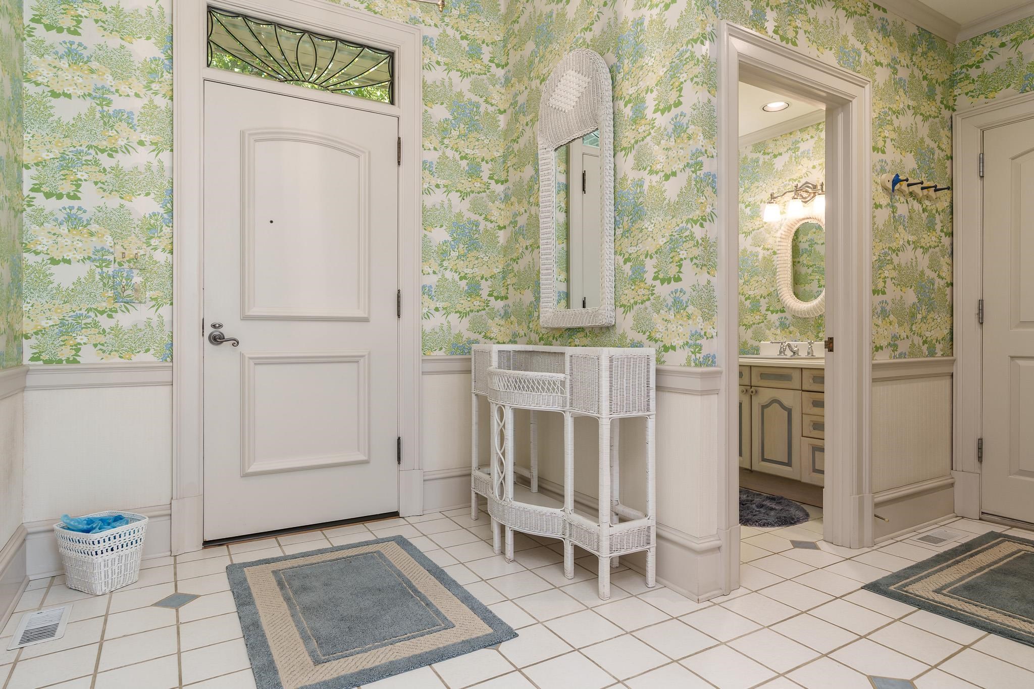 Rockford, Illinois 61107, United States, 4 Bedrooms Bedrooms, ,5 BathroomsBathrooms,Residential,Active,219731