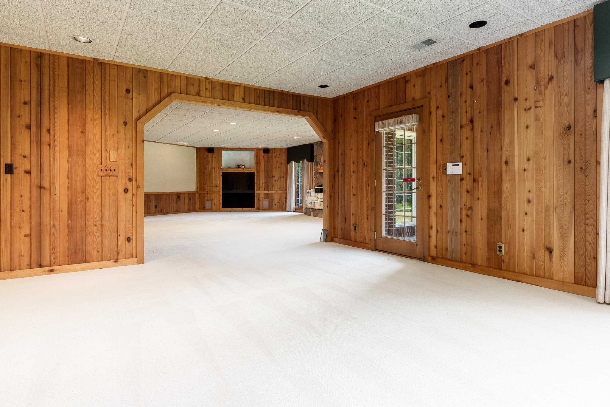 Rockford, Illinois 61107, United States, 4 Bedrooms Bedrooms, ,5 BathroomsBathrooms,Residential,Active,219731