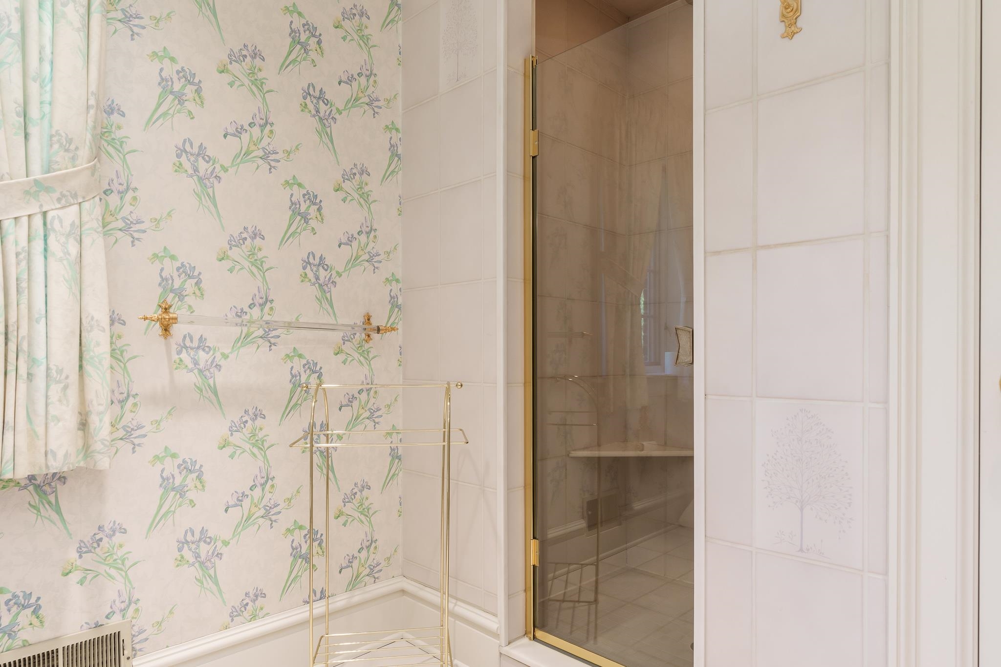 Rockford, Illinois 61107, United States, 4 Bedrooms Bedrooms, ,5 BathroomsBathrooms,Residential,Active,219731