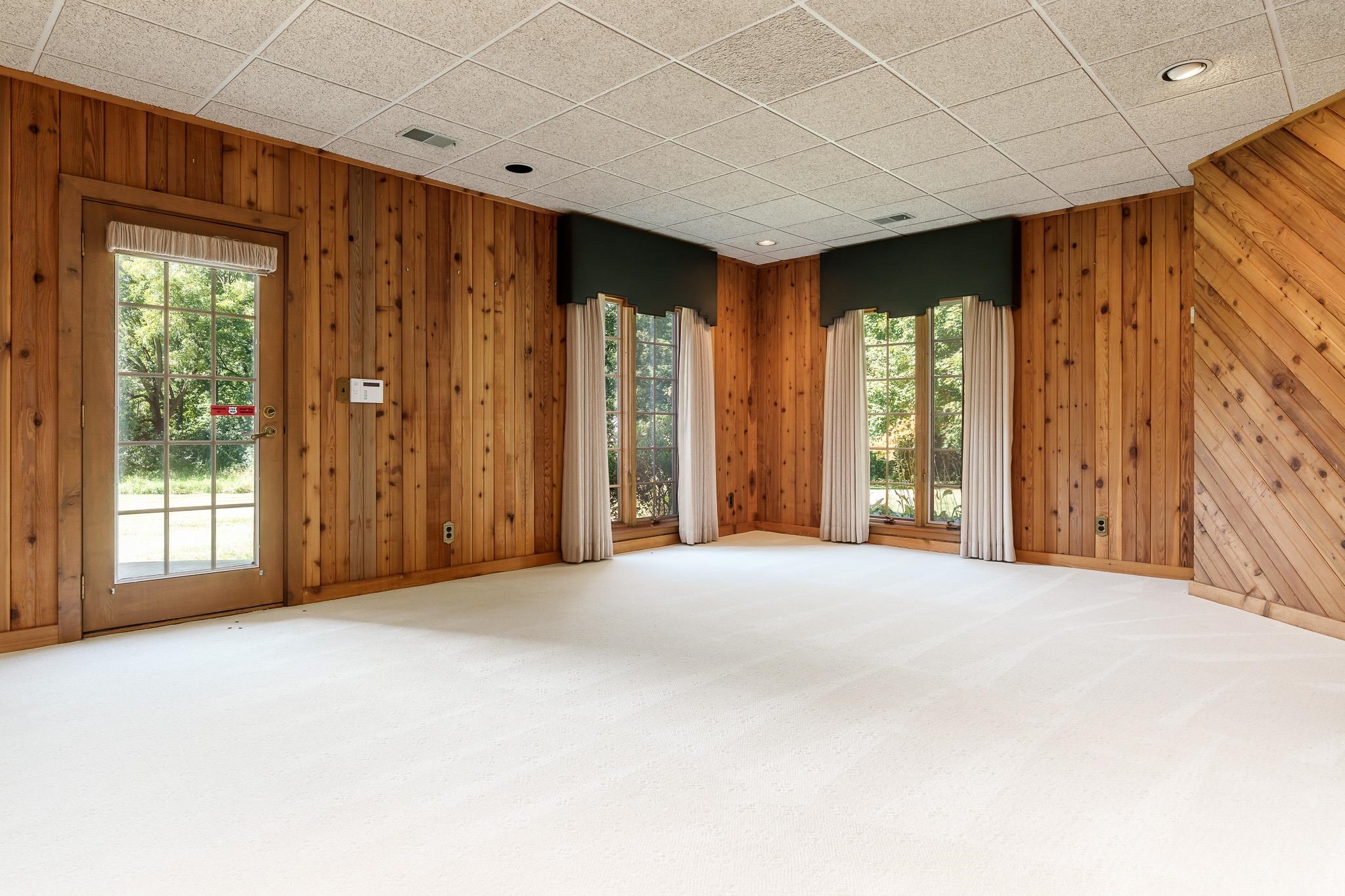 Rockford, Illinois 61107, United States, 4 Bedrooms Bedrooms, ,5 BathroomsBathrooms,Residential,Active,219731