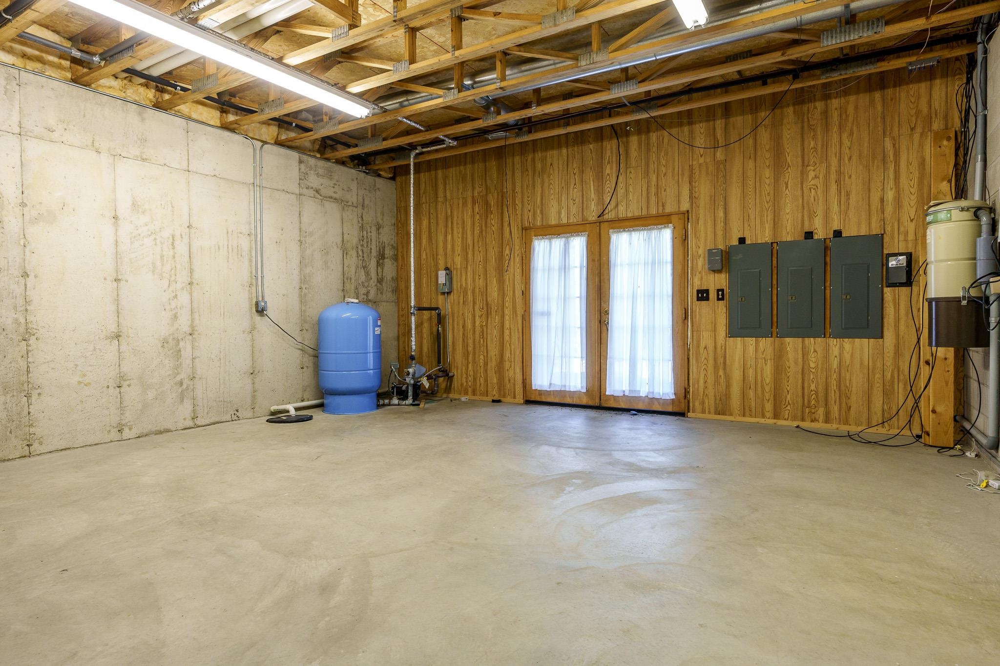 Rockford, Illinois 61107, United States, 4 Bedrooms Bedrooms, ,5 BathroomsBathrooms,Residential,Active,219731