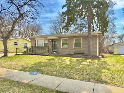 Homes For Sale - 1021 Drexel Blvd<br/> MACHESNEY PARK, IL 61115
