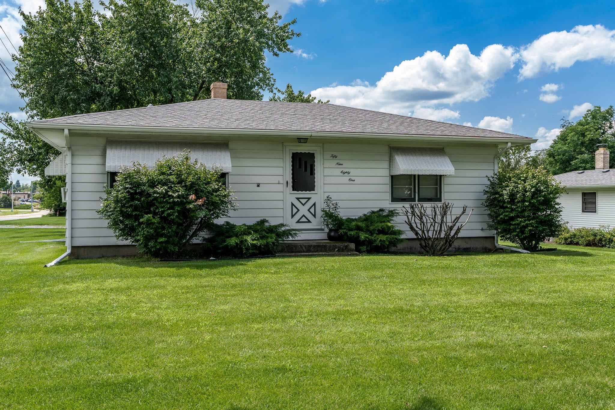 Rockford, Illinois 61107, United States, 2 Bedrooms Bedrooms, ,1 BathroomBathrooms,Residential,Pending,51344