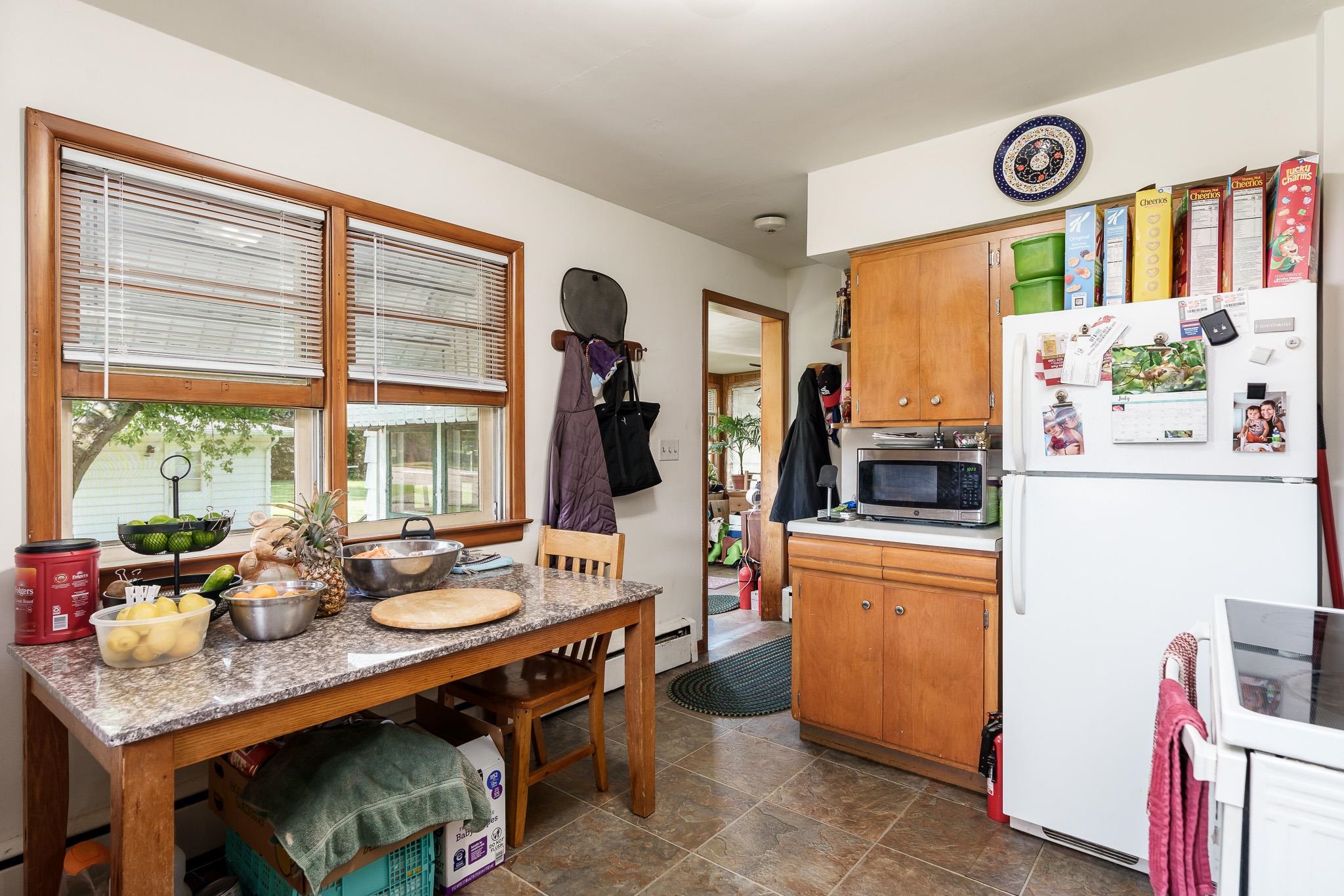 Rockford, Illinois 61107, United States, 2 Bedrooms Bedrooms, ,1 BathroomBathrooms,Residential,Pending,51344