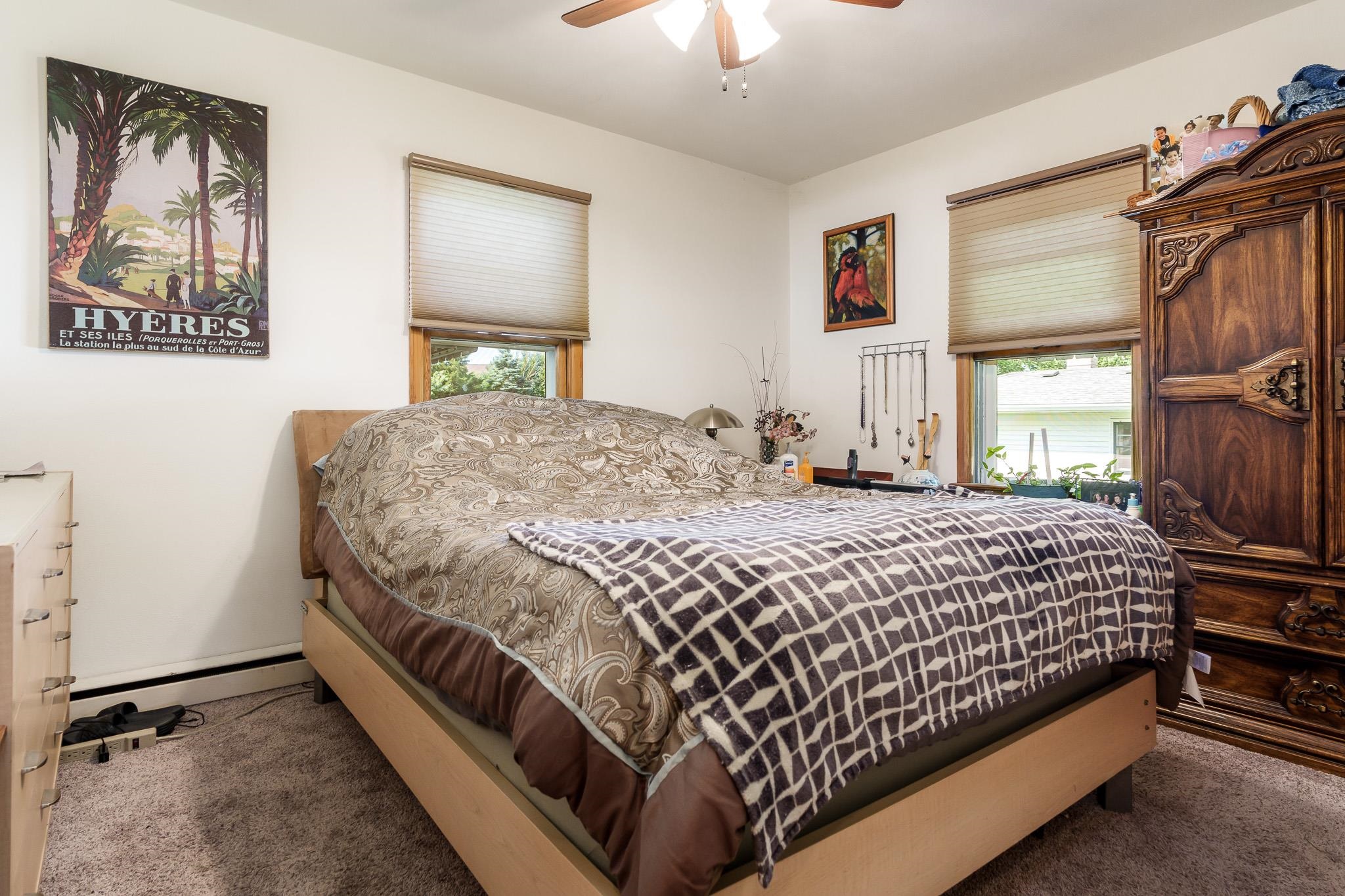 Rockford, Illinois 61107, United States, 2 Bedrooms Bedrooms, ,1 BathroomBathrooms,Residential,Pending,51344