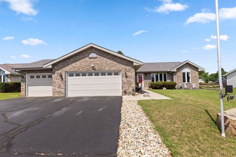 Homes For Sale - 147 Autumnwood Lane<br/> Ogle County, DAVIS JUNCTION, IL 61020