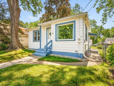 Homes For Sale - 705 Lawn Drive<br/> LOVES PARK, IL 61111