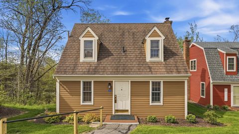 Townhouse For Sale - 19 Settler Lane<br/> GALENA, IL 61036