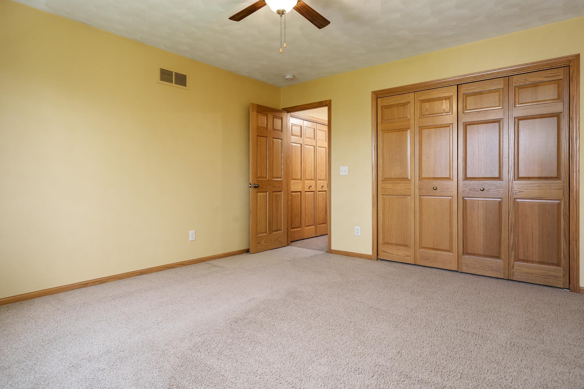 Loves Park, Illinois 61111, United States, 5 Bedrooms Bedrooms, ,4 BathroomsBathrooms,Residential,Active,194208