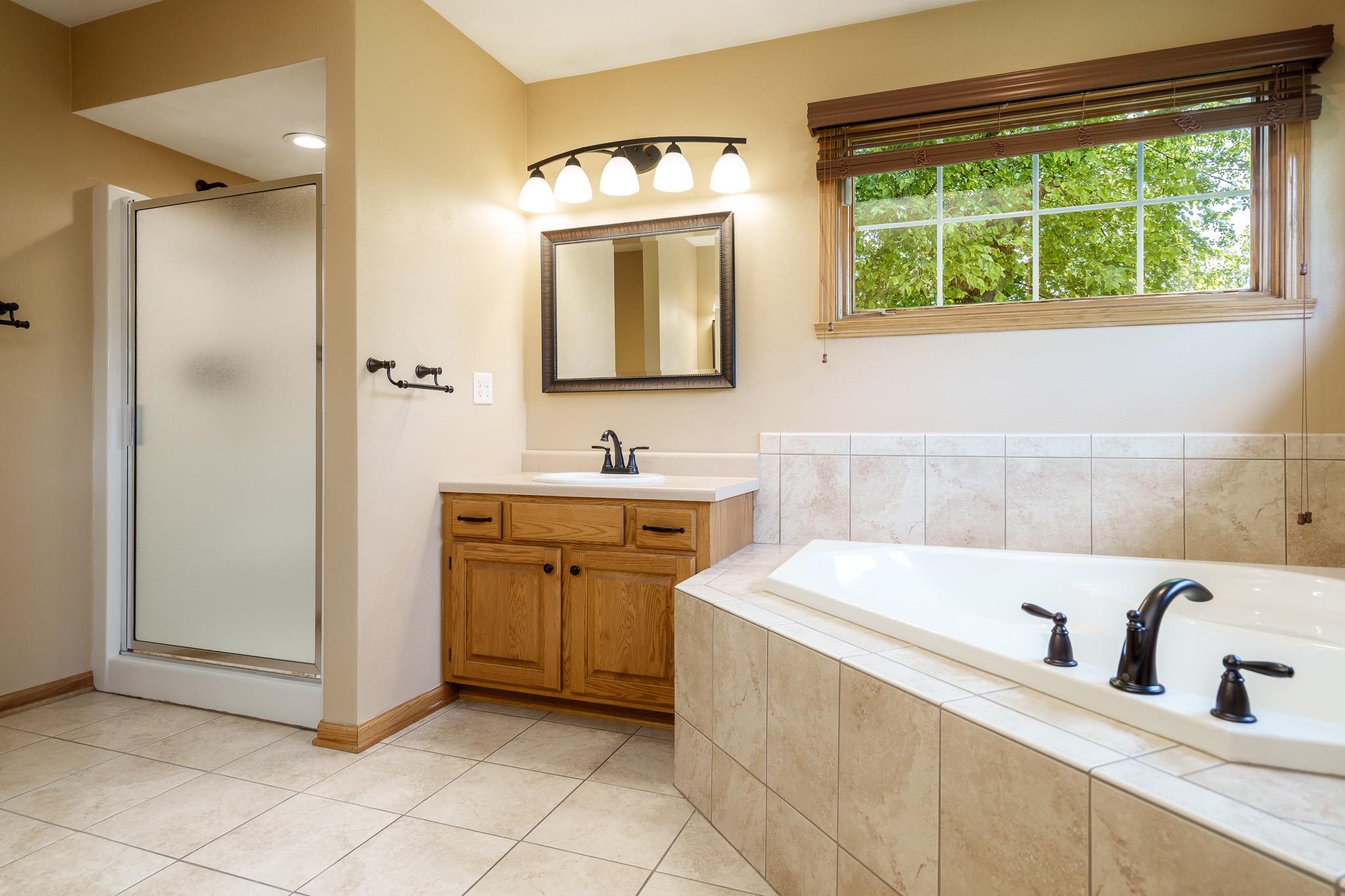 Loves Park, Illinois 61111, United States, 5 Bedrooms Bedrooms, ,4 BathroomsBathrooms,Residential,Active,194208