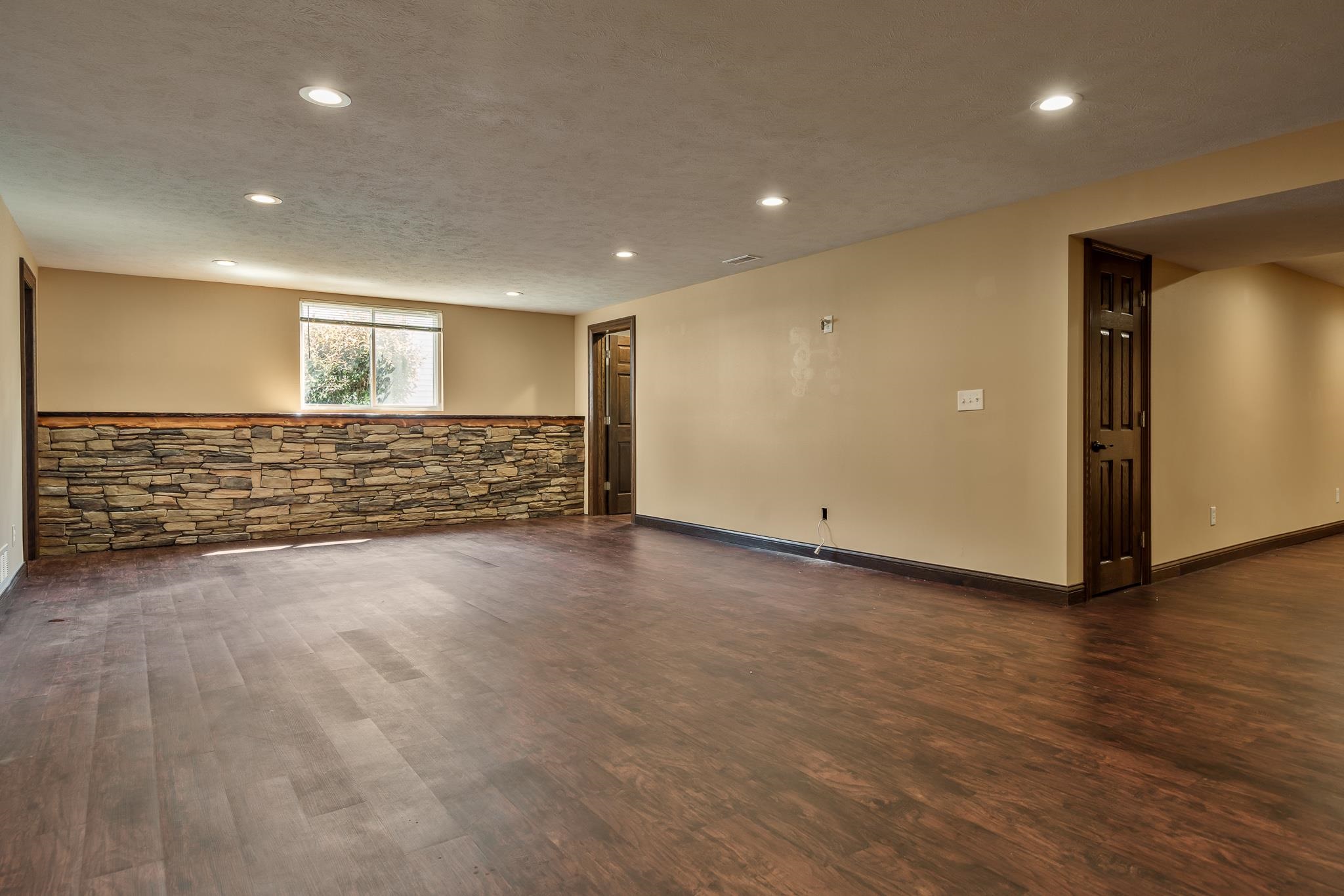 Loves Park, Illinois 61111, United States, 5 Bedrooms Bedrooms, ,4 BathroomsBathrooms,Residential,Active,194208