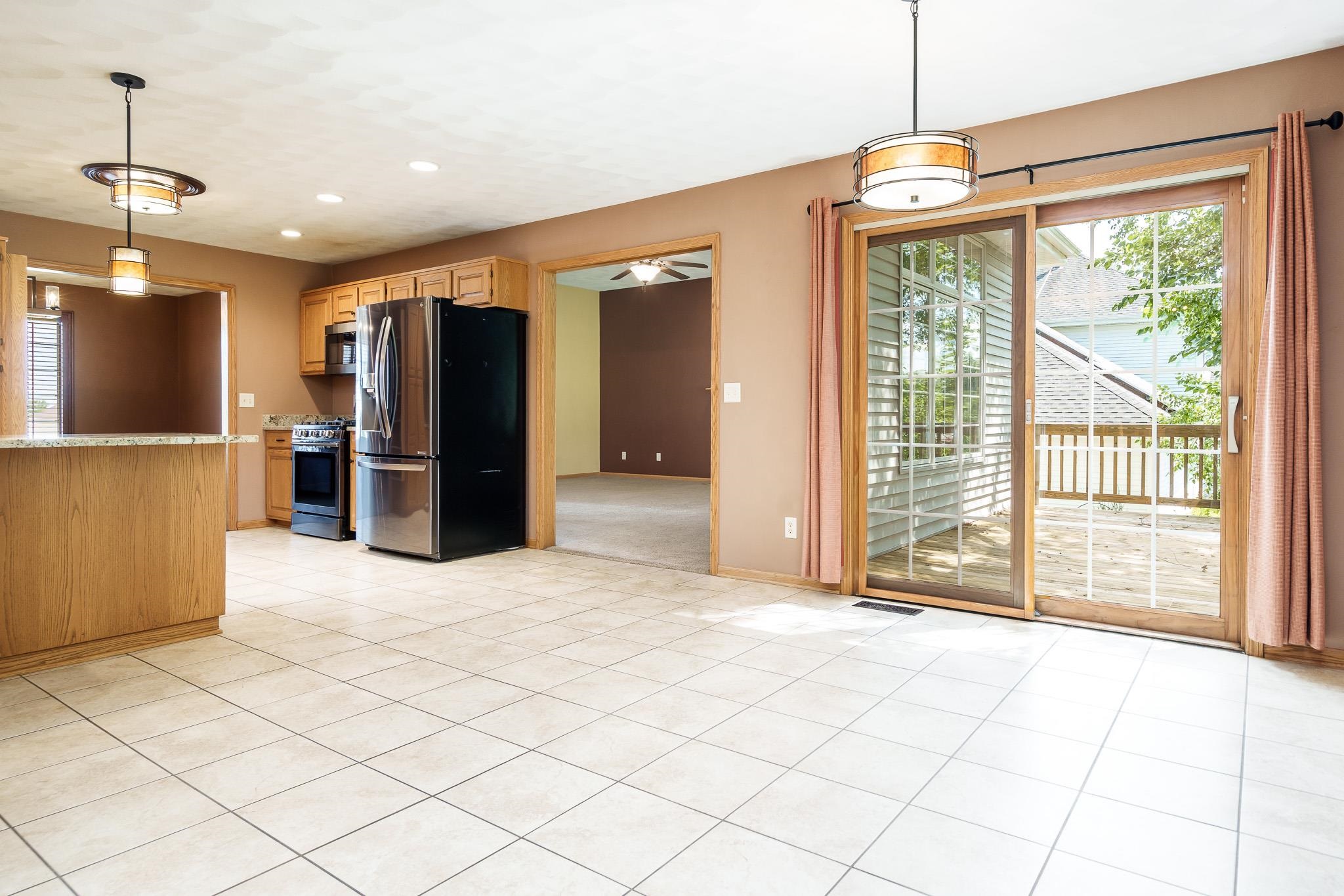 Loves Park, Illinois 61111, United States, 5 Bedrooms Bedrooms, ,4 BathroomsBathrooms,Residential,Active,194208