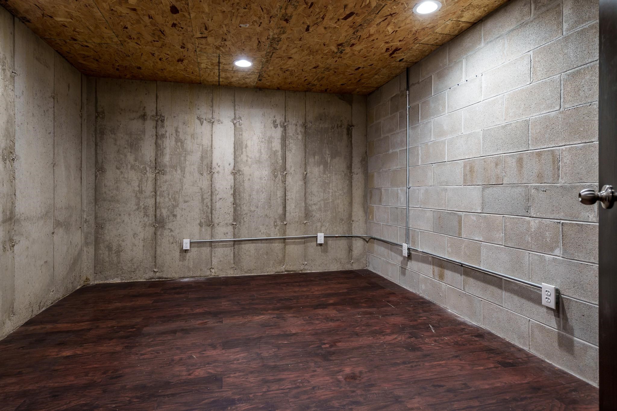 Loves Park, Illinois 61111, United States, 5 Bedrooms Bedrooms, ,4 BathroomsBathrooms,Residential,Active,194208