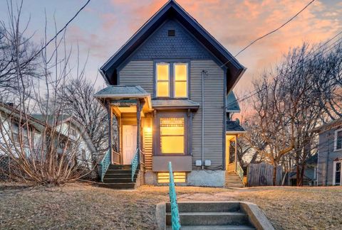 Multifamily For Sale - 801 N Winnebago Street<br/> ROCKFORD, IL 61103