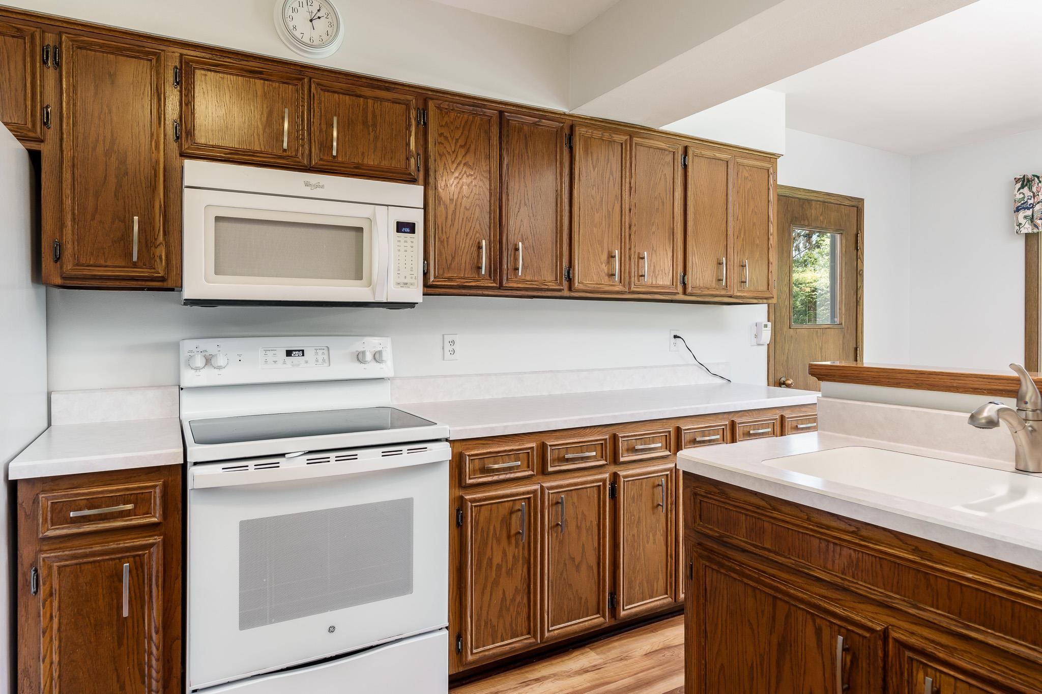 Rockford, Illinois 61114, United States, 3 Bedrooms Bedrooms, ,2 BathroomsBathrooms,Residential,Pending,58899