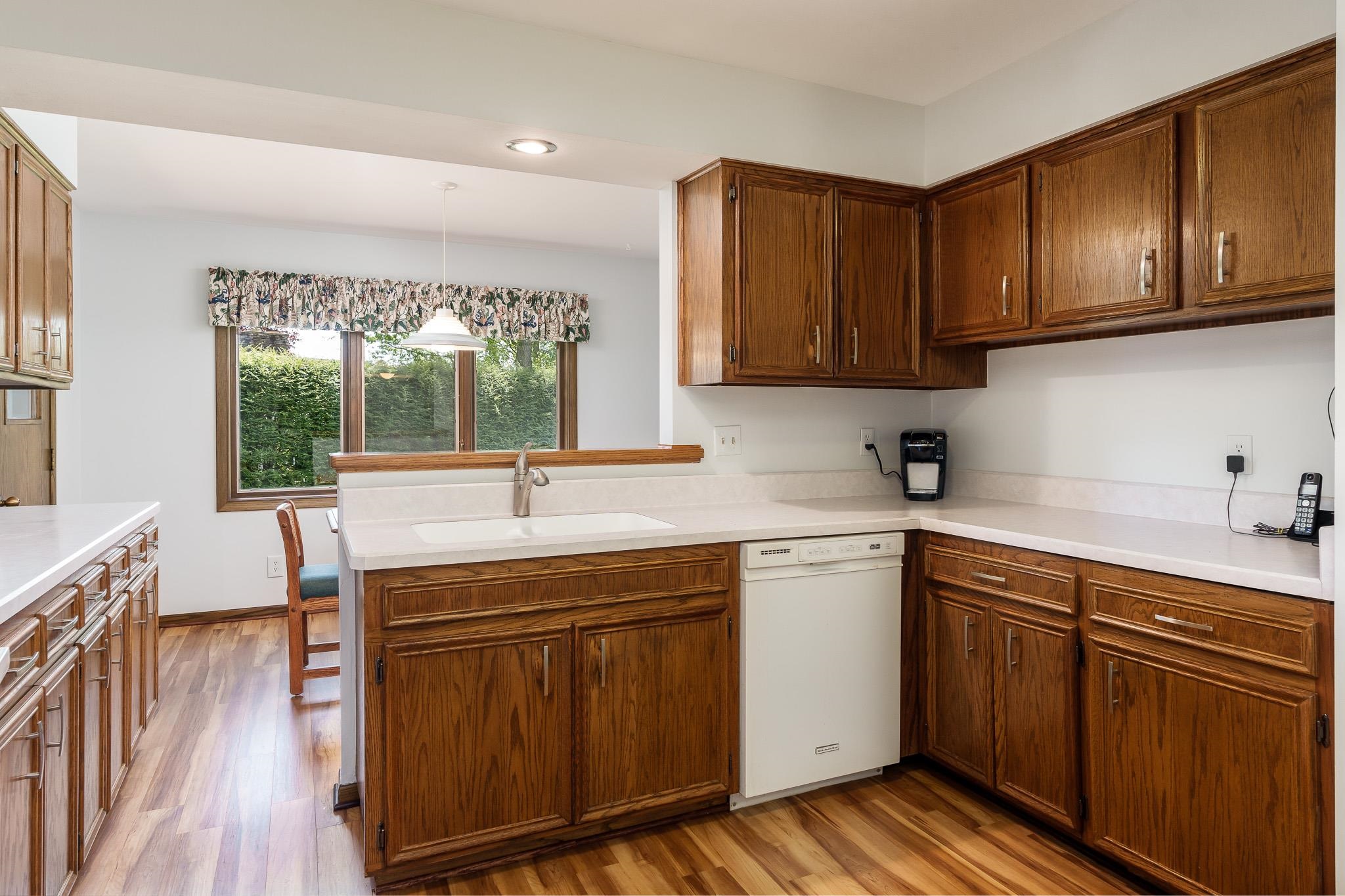 Rockford, Illinois 61114, United States, 3 Bedrooms Bedrooms, ,2 BathroomsBathrooms,Residential,Pending,58899