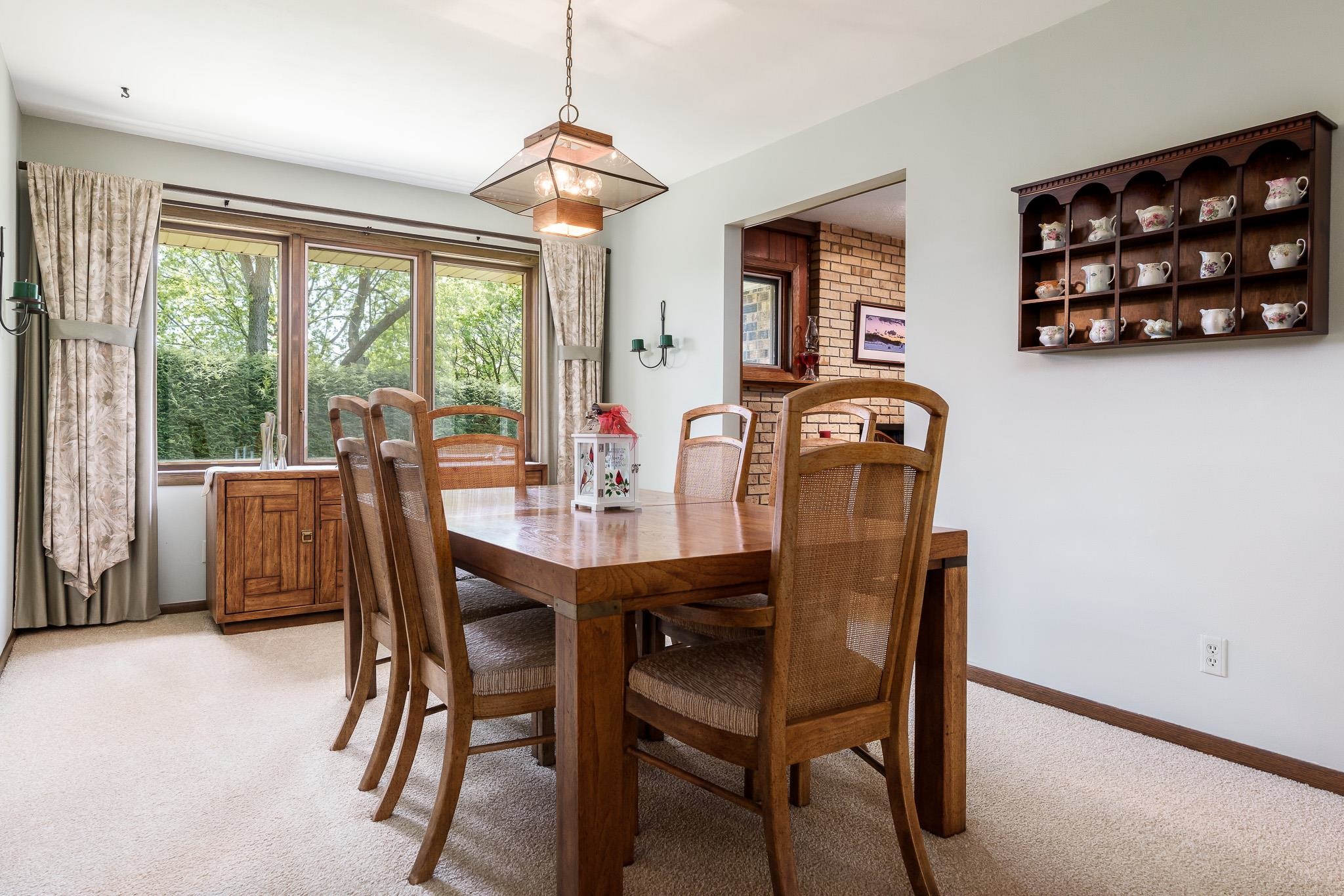 Rockford, Illinois 61114, United States, 3 Bedrooms Bedrooms, ,2 BathroomsBathrooms,Residential,Pending,58899