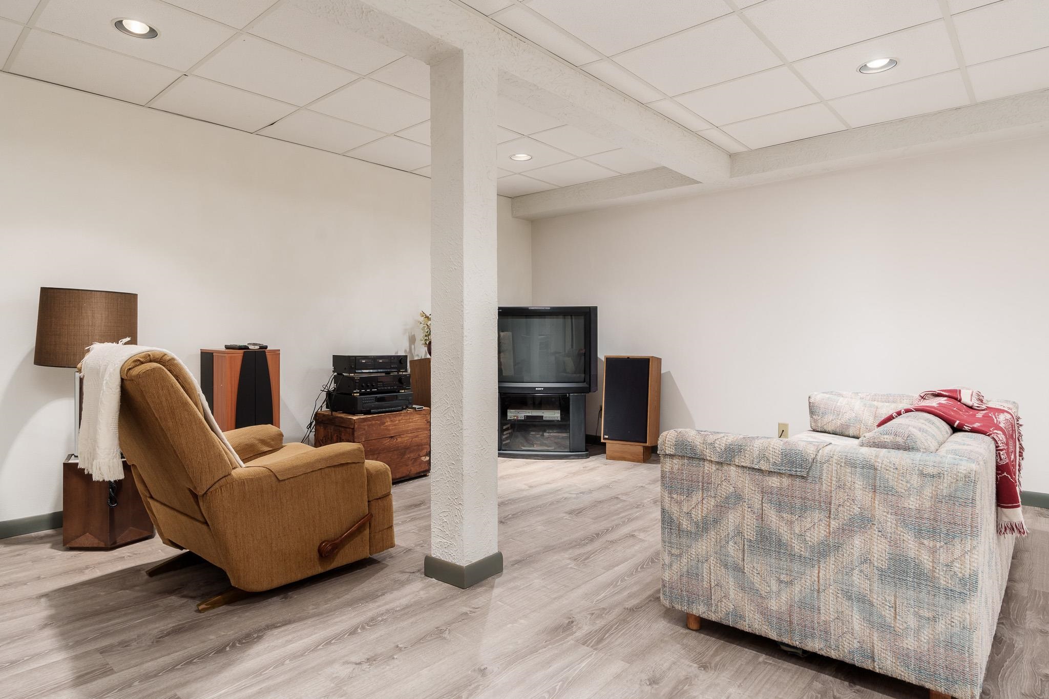 Rockford, Illinois 61114, United States, 3 Bedrooms Bedrooms, ,2 BathroomsBathrooms,Residential,Pending,58899