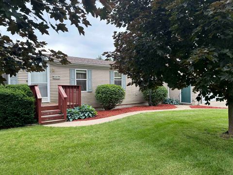 Homes For Sale - 409 9th Street<br/> MILLEDGEVILLE, IL 61051
