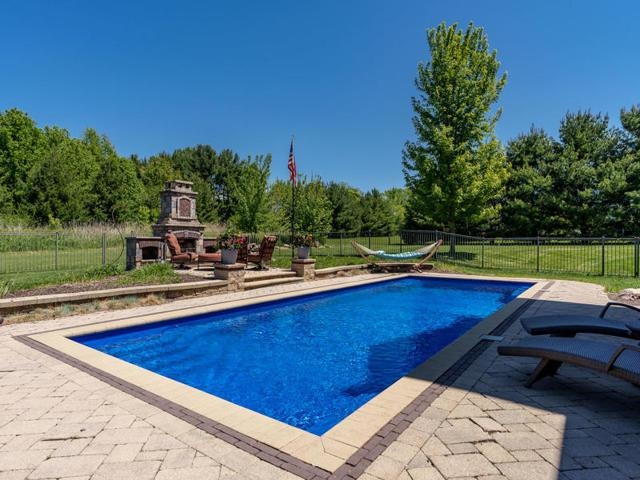 Rockford, Illinois 61102, United States, 4 Bedrooms Bedrooms, ,5 BathroomsBathrooms,Residential,Active,77147