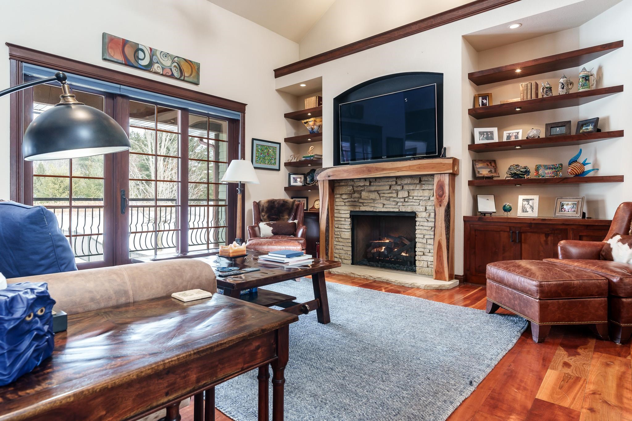 Rockford, Illinois 61102, United States, 4 Bedrooms Bedrooms, ,5 BathroomsBathrooms,Residential,Active,77147