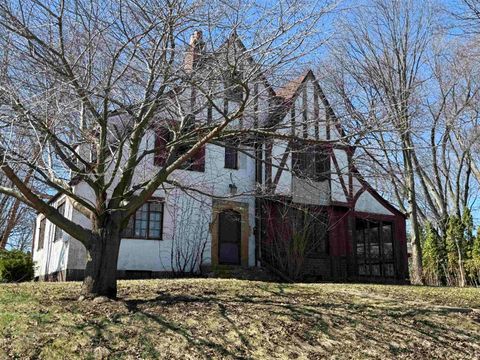 Homes For Sale - 618 S Harvey Avenue<br/> Stephenson County, FREEPORT, IL 61032
