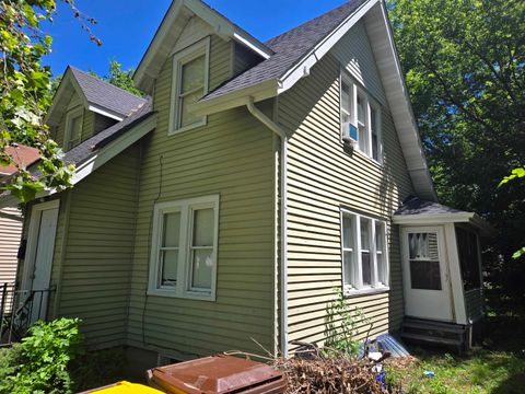 Homes For Sale - 313 Soper Avenue<br/> Winnebago County, ROCKFORD, IL 61101