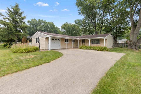 Homes For Sale - 1403 Comanche Drive<br/> Winnebago County, ROCKFORD, IL 61107