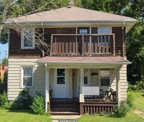 Multifamily For Sale - 1305 N Horsman Street<br/> ROCKFORD, IL 61101