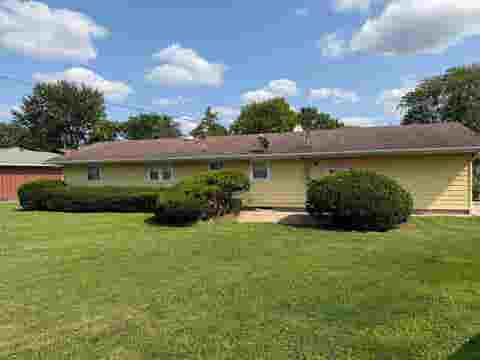 Homes For Sale - 710 Carolyn Street<br/> MENDOTA, IL 61342