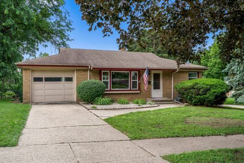 Homes For Sale - 2703 19th Avenue<br/> ROCKFORD, IL 61108