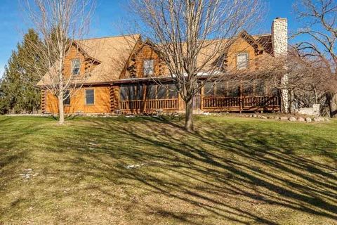 Homes For Sale - 7334 Hawthorne Ridge<br/> ROSCOE, IL 61073