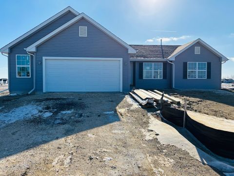 Homes For Sale - 208 Autumnwood Lane<br/> DAVIS JUNCTION, IL 61020