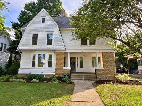 Homes For Sale - 910 N State Street<br/> Boone County, BELVIDERE, IL 61008