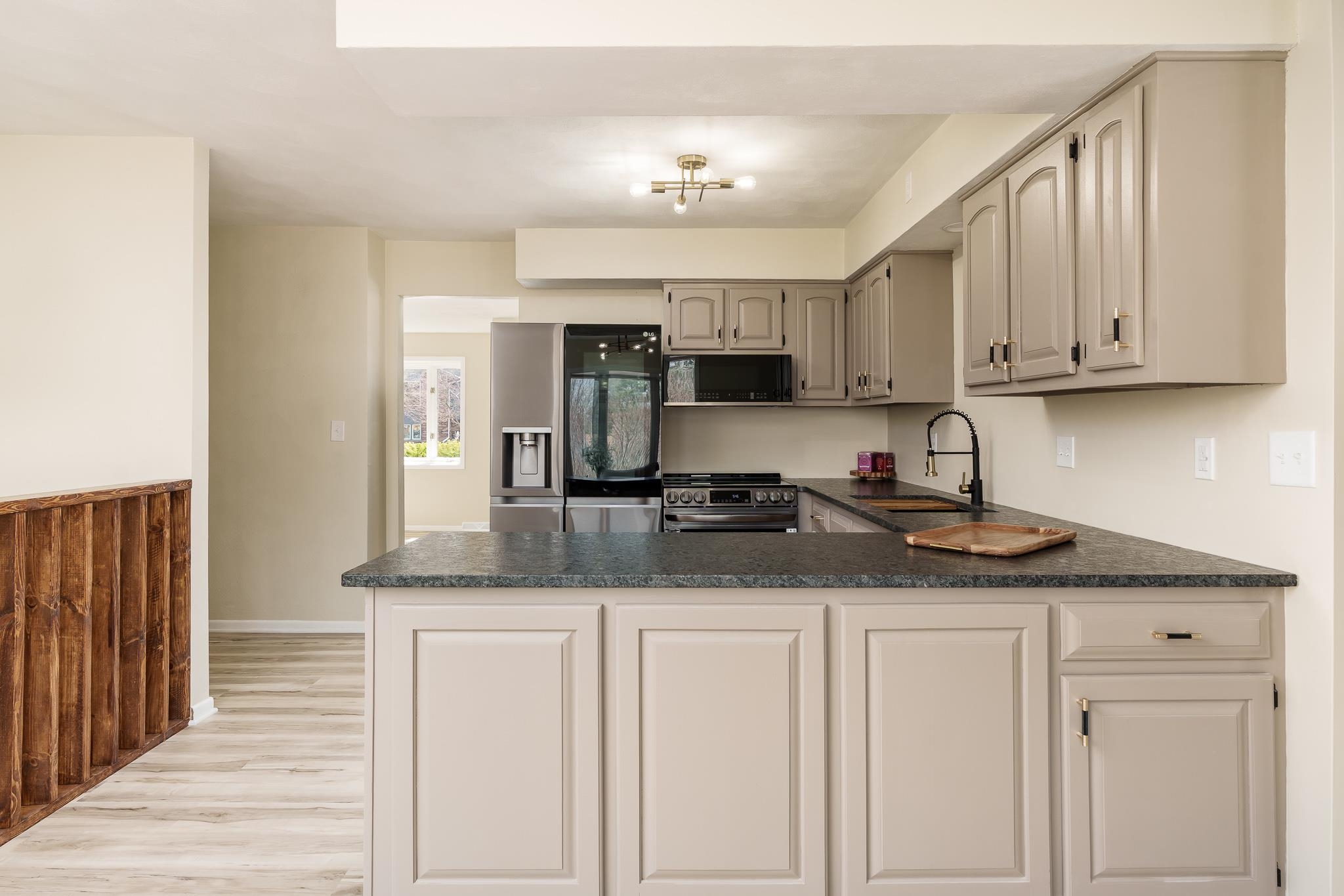 Rockford, Illinois 61114, United States, 3 Bedrooms Bedrooms, ,2 BathroomsBathrooms,Residential,Active,107587