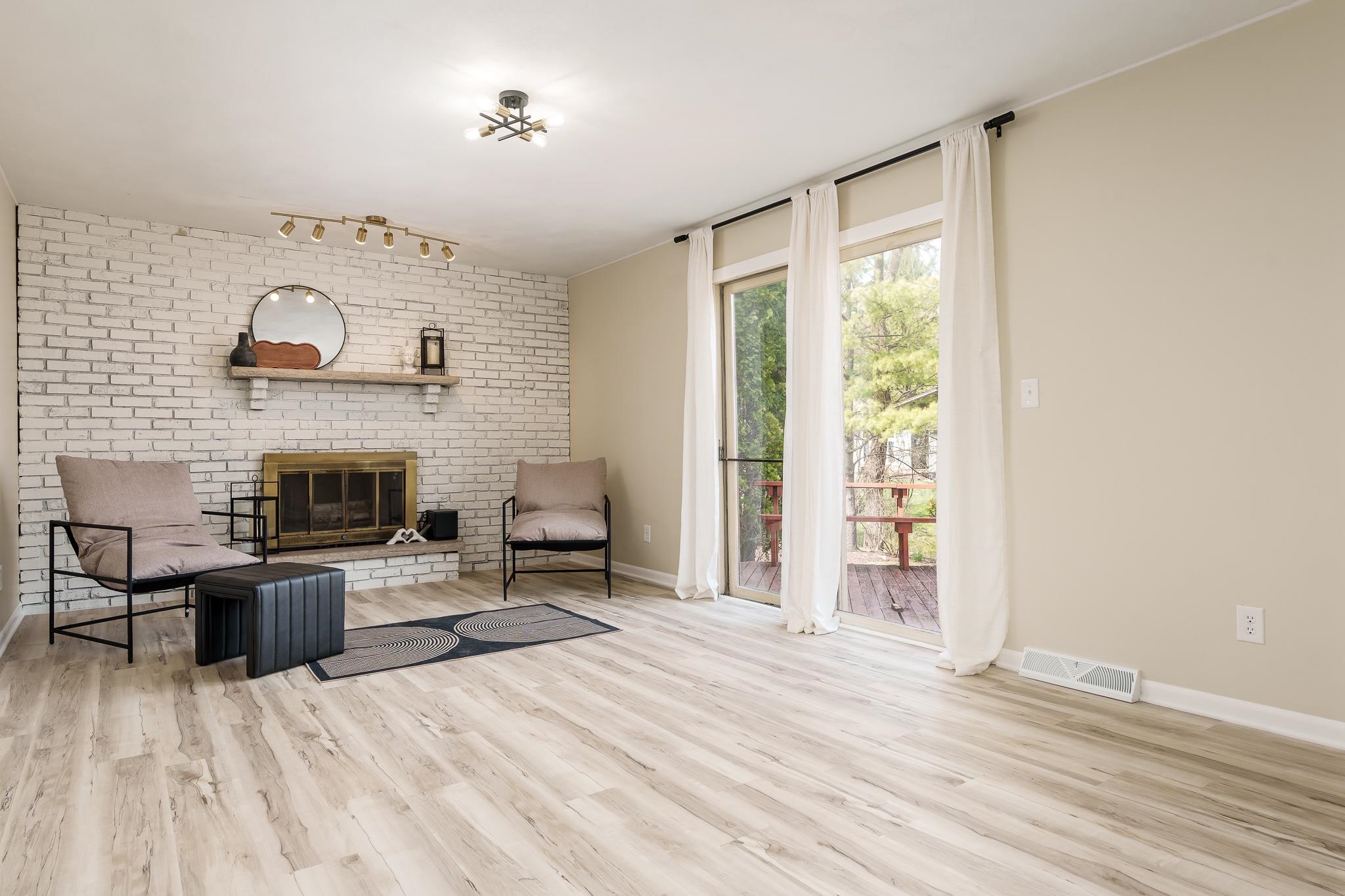 Rockford, Illinois 61114, United States, 3 Bedrooms Bedrooms, ,2 BathroomsBathrooms,Residential,Active,107587