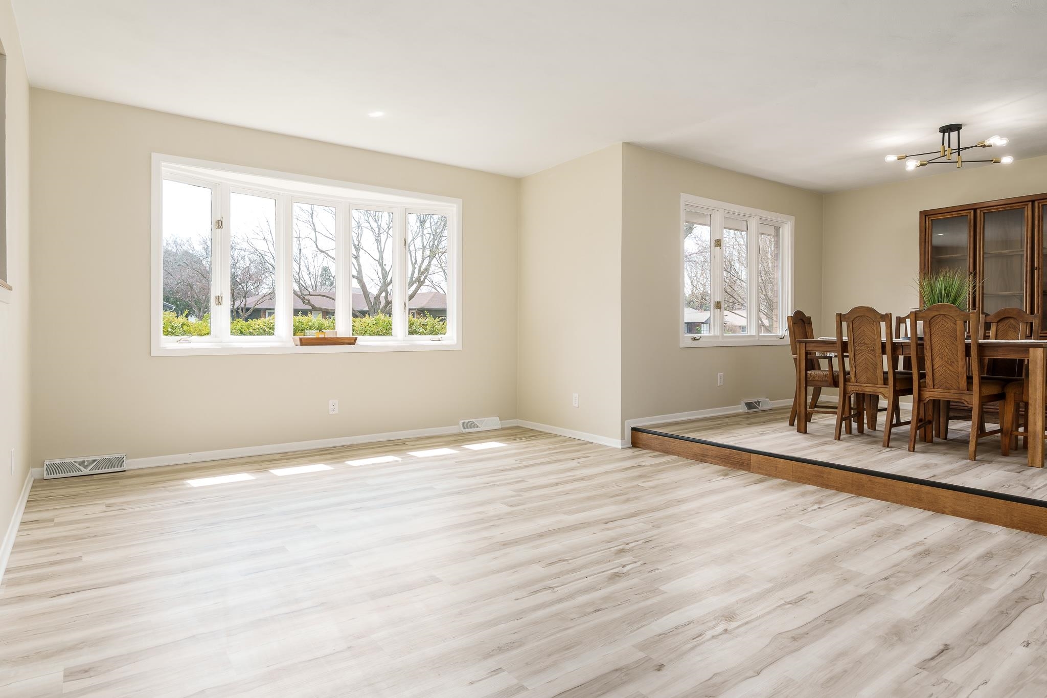 Rockford, Illinois 61114, United States, 3 Bedrooms Bedrooms, ,2 BathroomsBathrooms,Residential,Active,107587