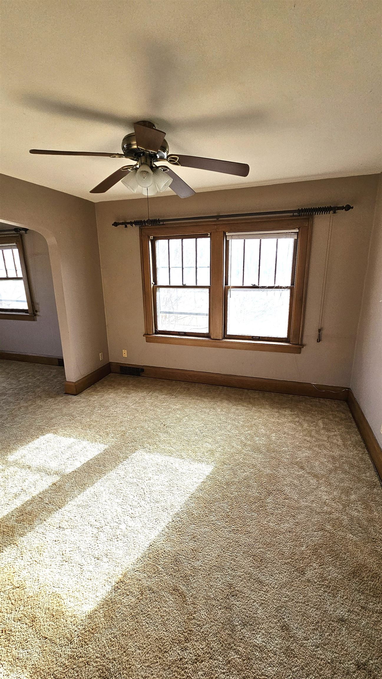 Rockford, Illinois 61104, United States, 4 Bedrooms Bedrooms, ,2 BathroomsBathrooms,Residential,Pending,27602