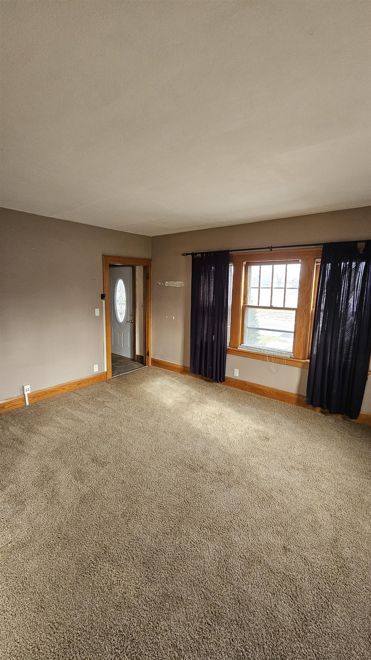 Rockford, Illinois 61104, United States, 4 Bedrooms Bedrooms, ,2 BathroomsBathrooms,Residential,Pending,27602