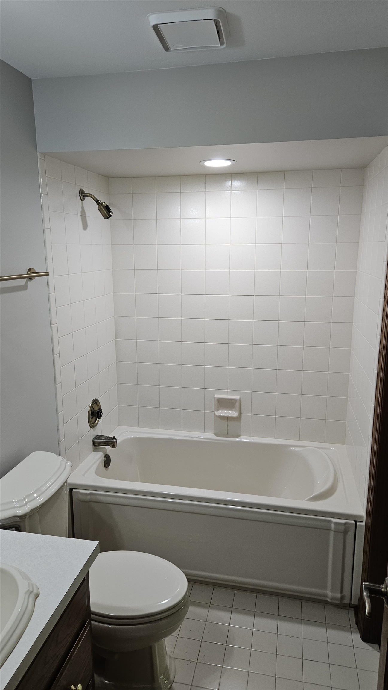 Rockford, Illinois 61107, United States, 5 Bedrooms Bedrooms, ,4 BathroomsBathrooms,Residential,Active,234926