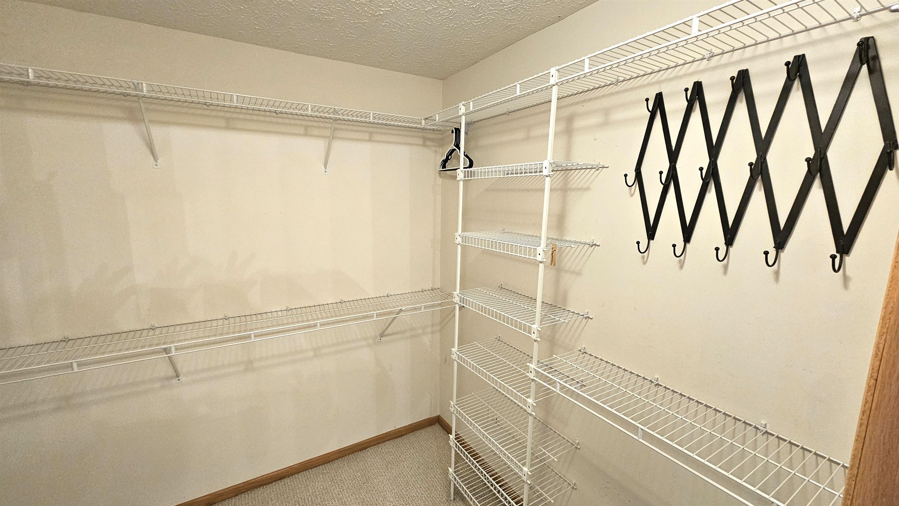 Rockford, Illinois 61114, United States, 4 Bedrooms Bedrooms, ,3 BathroomsBathrooms,Residential,Pending,103786