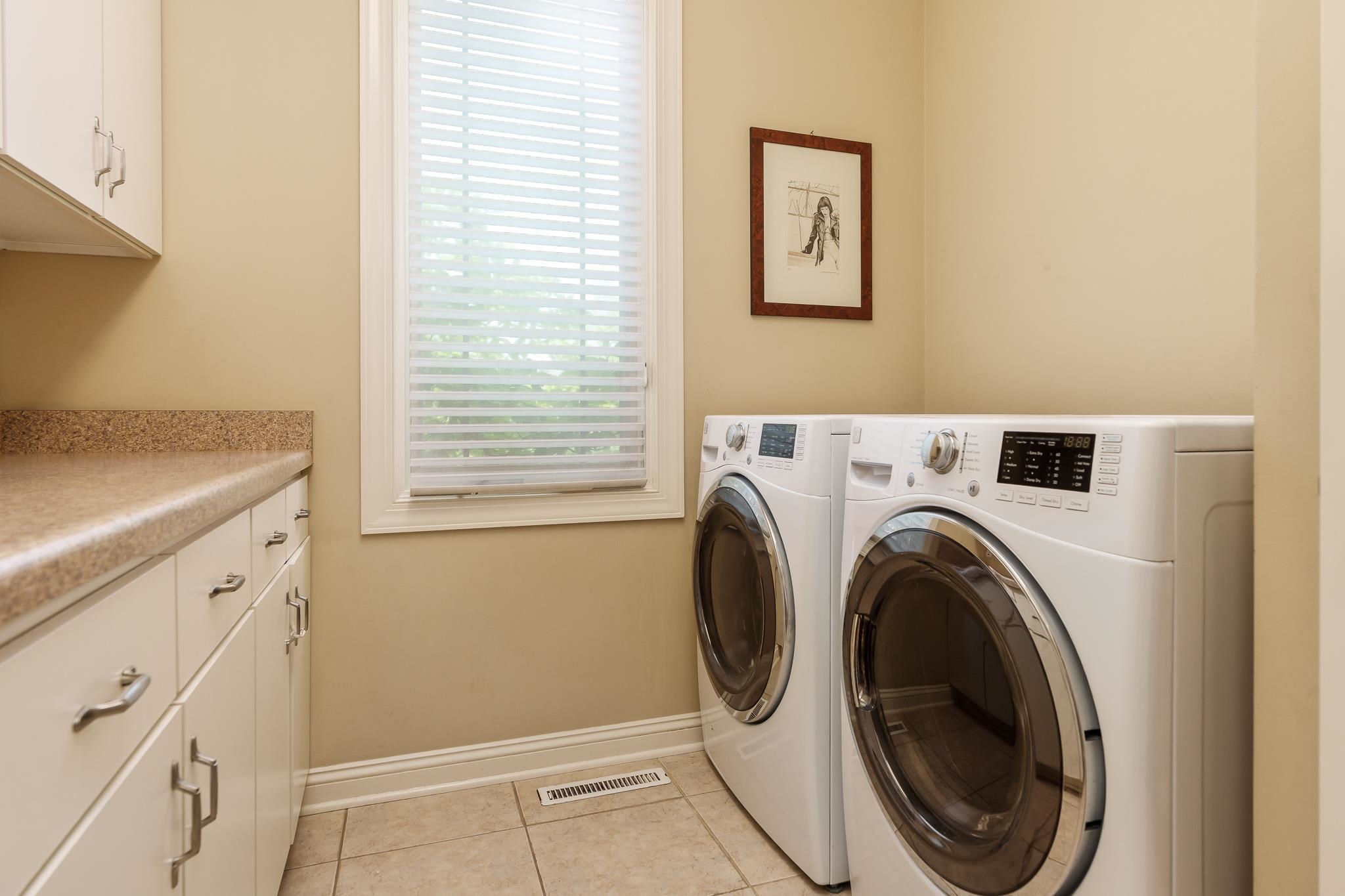 Poplar Grove, Illinois 61065, United States, 4 Bedrooms Bedrooms, ,5 BathroomsBathrooms,Residential,Active,185700