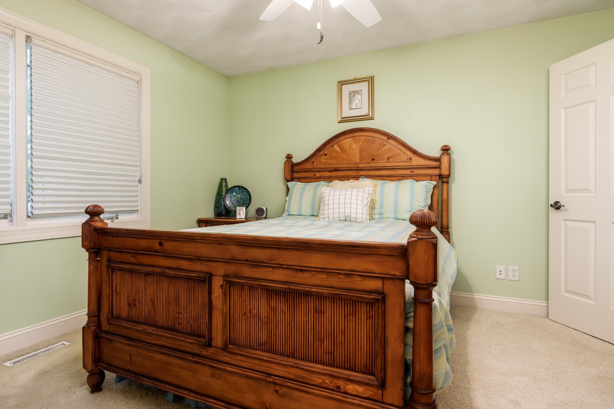 Poplar Grove, Illinois 61065, United States, 4 Bedrooms Bedrooms, ,5 BathroomsBathrooms,Residential,Active,185700