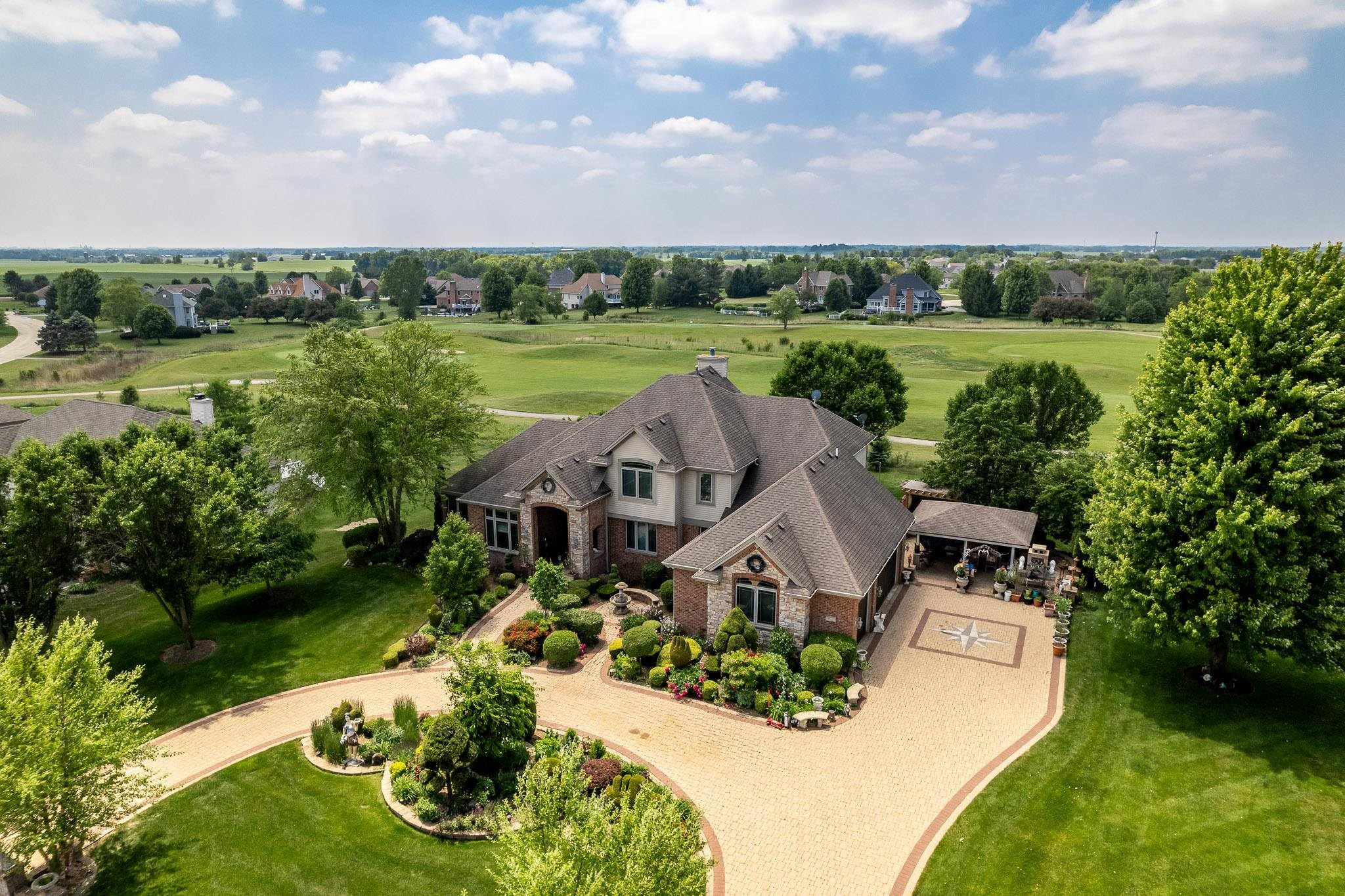 Poplar Grove, Illinois 61065, United States, 4 Bedrooms Bedrooms, ,5 BathroomsBathrooms,Residential,Active,185700