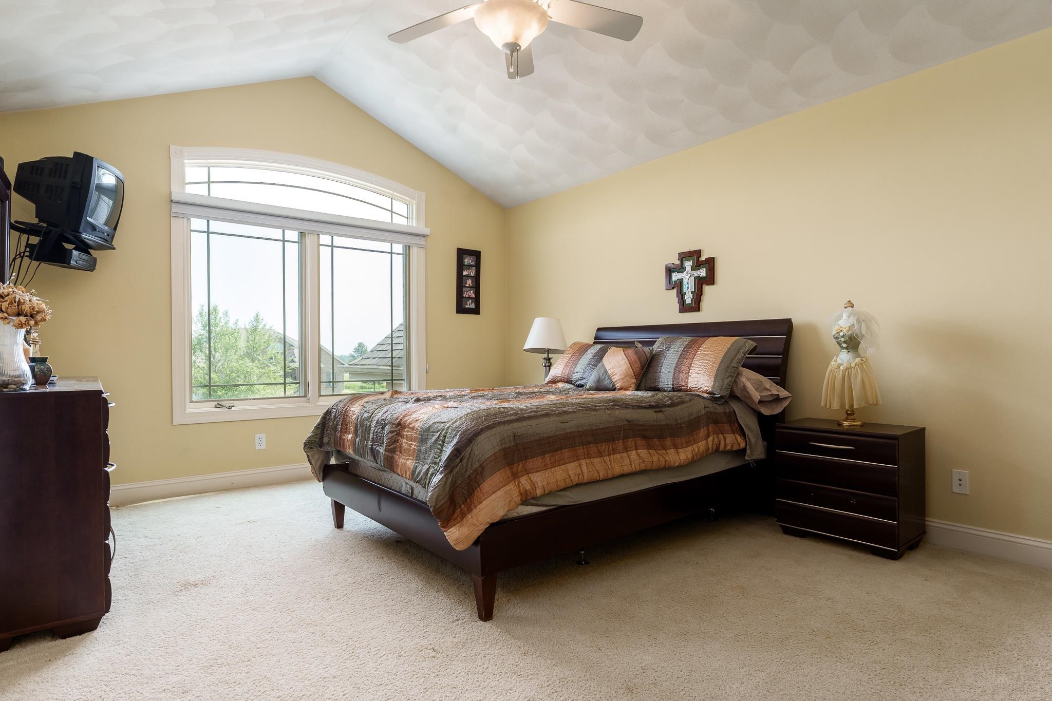 Poplar Grove, Illinois 61065, United States, 4 Bedrooms Bedrooms, ,5 BathroomsBathrooms,Residential,Active,185700