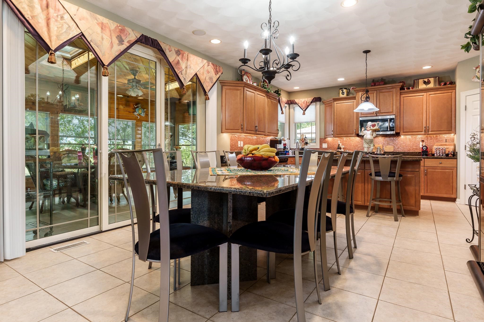 Poplar Grove, Illinois 61065, United States, 4 Bedrooms Bedrooms, ,5 BathroomsBathrooms,Residential,Active,185700