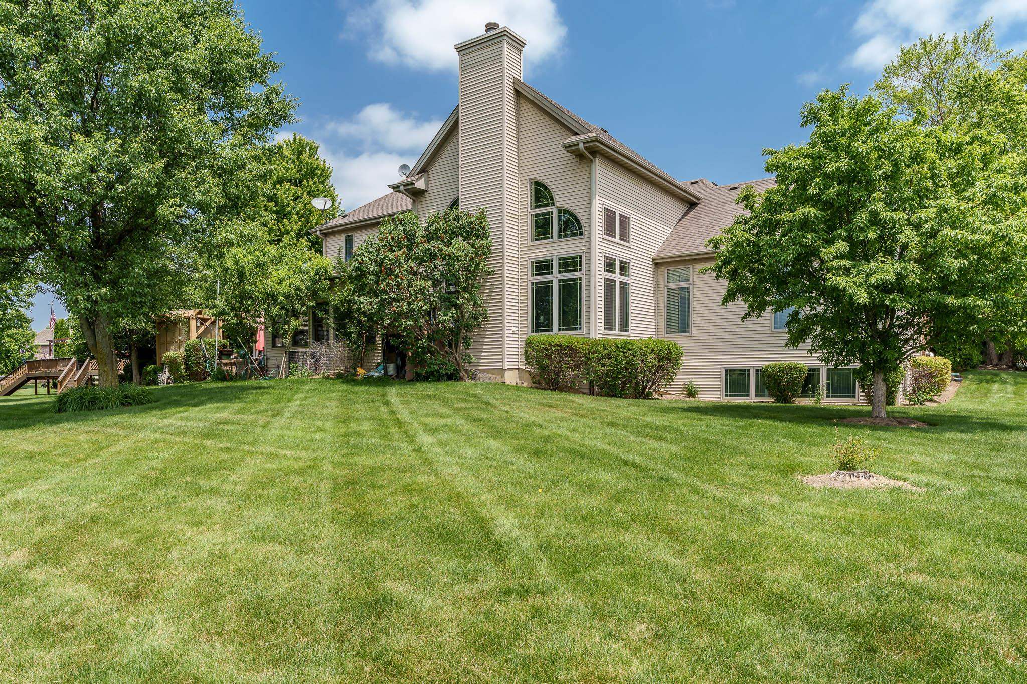 Poplar Grove, Illinois 61065, United States, 4 Bedrooms Bedrooms, ,5 BathroomsBathrooms,Residential,Active,185700