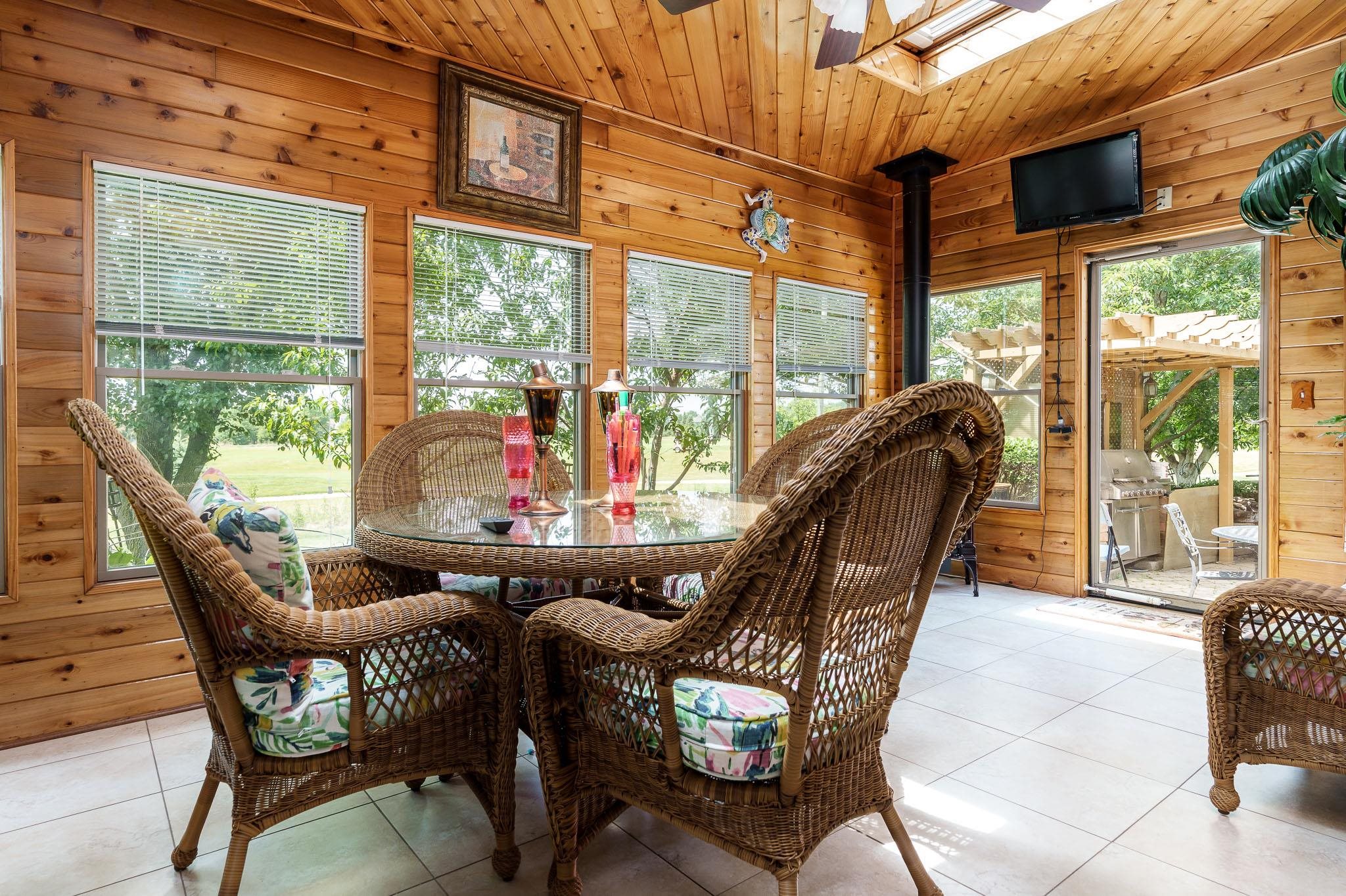 Poplar Grove, Illinois 61065, United States, 4 Bedrooms Bedrooms, ,5 BathroomsBathrooms,Residential,Active,185700