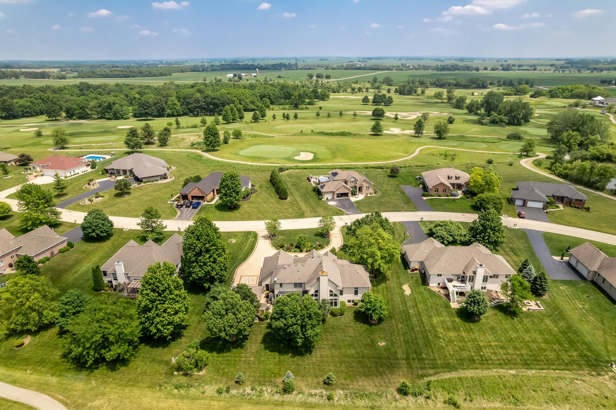 Poplar Grove, Illinois 61065, United States, 4 Bedrooms Bedrooms, ,5 BathroomsBathrooms,Residential,Active,185700